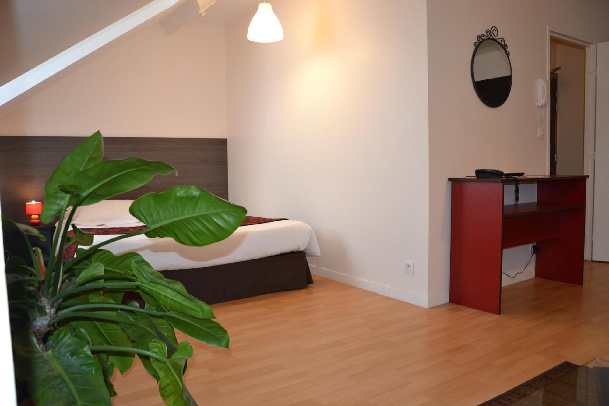 Brit Hotel Spa Le Connetable Dinan Exterior foto